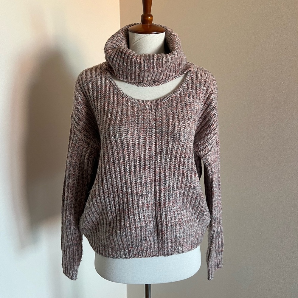 Guess sweater